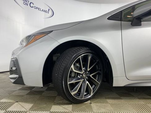 Used 2020 Toyota Corolla XSE image 31