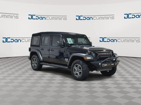 Used 2020 Jeep Wrangler Unlimited Sport S AWD/4WD image 3