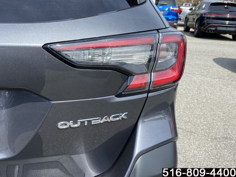 Used 2022 Subaru Outback Premium image 30