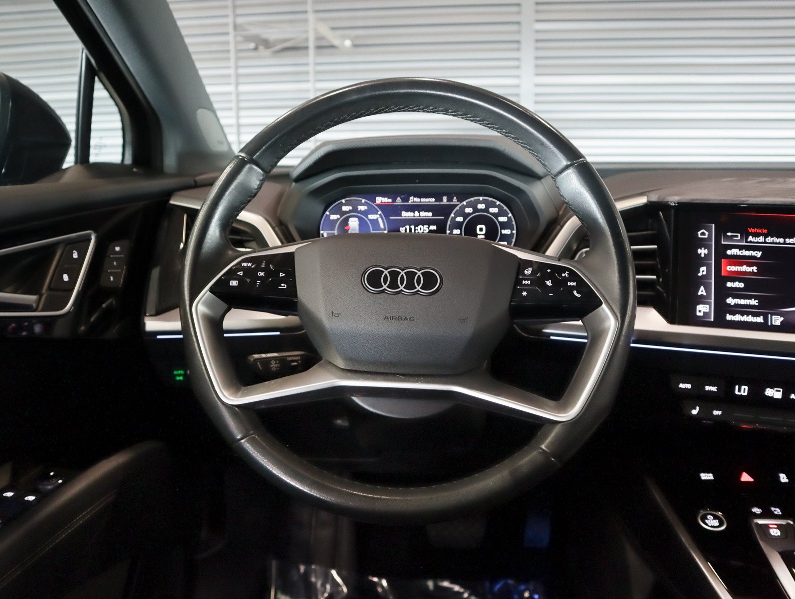 Used 2023 Audi Q4 e-tron Premium Plus w/ Premium Plus AWD/4WD image 17