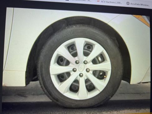 Used 2025 Toyota Corolla LE image 9