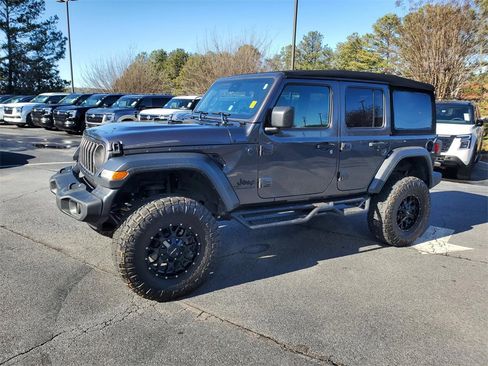 Used 2024 Jeep Wrangler Sport S image 7