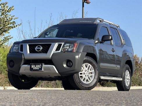 Used 2014 Nissan Xterra S RWD image 1