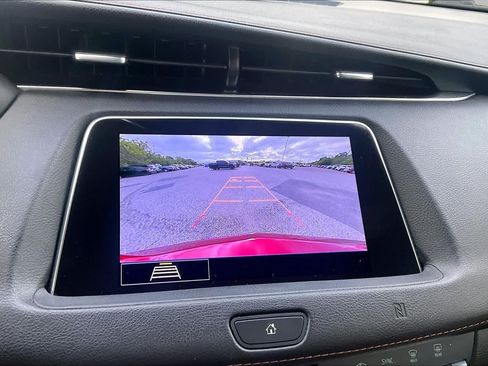 Used 2020 Cadillac XT4 Premium Luxury FWD image 26