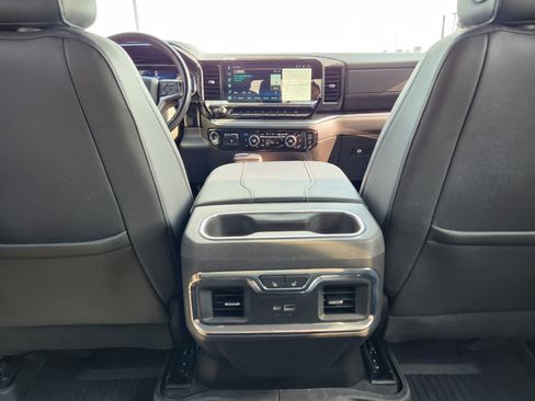Used 2023 Chevrolet Silverado 1500 LTZ w/ Technology Package AWD/4WD image 14