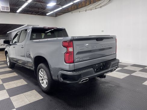 Used 2022 Chevrolet Silverado 1500 RST image 2