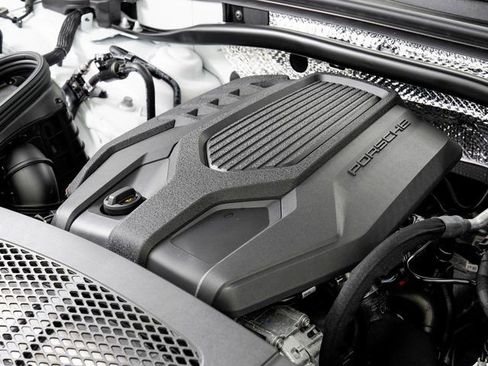 New 2026 Porsche Macan image 29