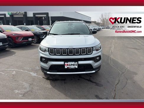 Used 2025 Jeep Compass Limited image 13