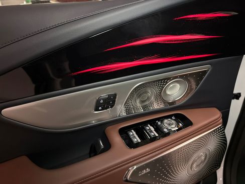 New 2026 Lincoln Nautilus Reserve AWD/4WD image 32