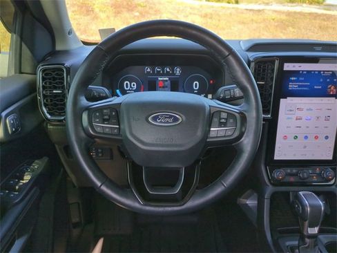 Used 2024 Ford Ranger Lariat w/ Trailer Tow Package image 17