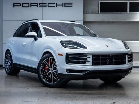 New 2026 Porsche Cayenne S AWD/4WD image 10