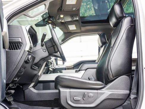 Used 2018 Ford F350 Lariat w/ Lariat Ultimate Package image 21