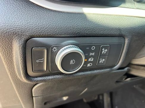 Used 2021 Ford Explorer XLT w/ Equipment Group 202A RWD image 13