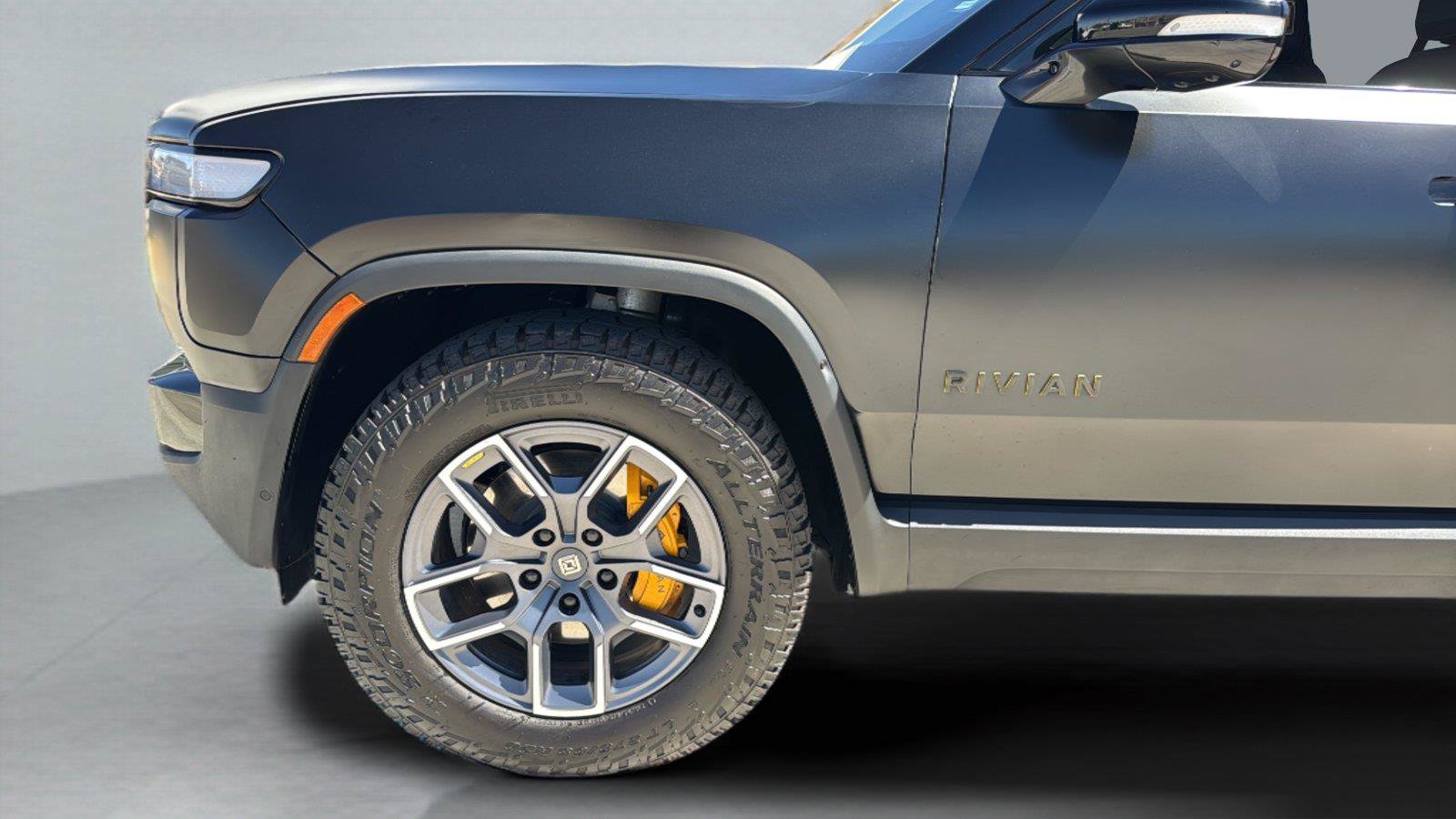 Used 2023 Rivian R1S Adventure Quad AWD/4WD image 30