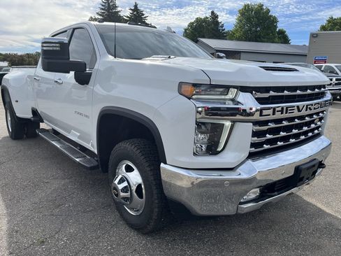 Used 2022 Chevrolet Silverado 3500 LTZ w/ LTZ Convenience Package AWD/4WD image 4