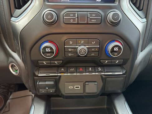 Used 2021 Chevrolet Silverado 1500 RST AWD/4WD image 16