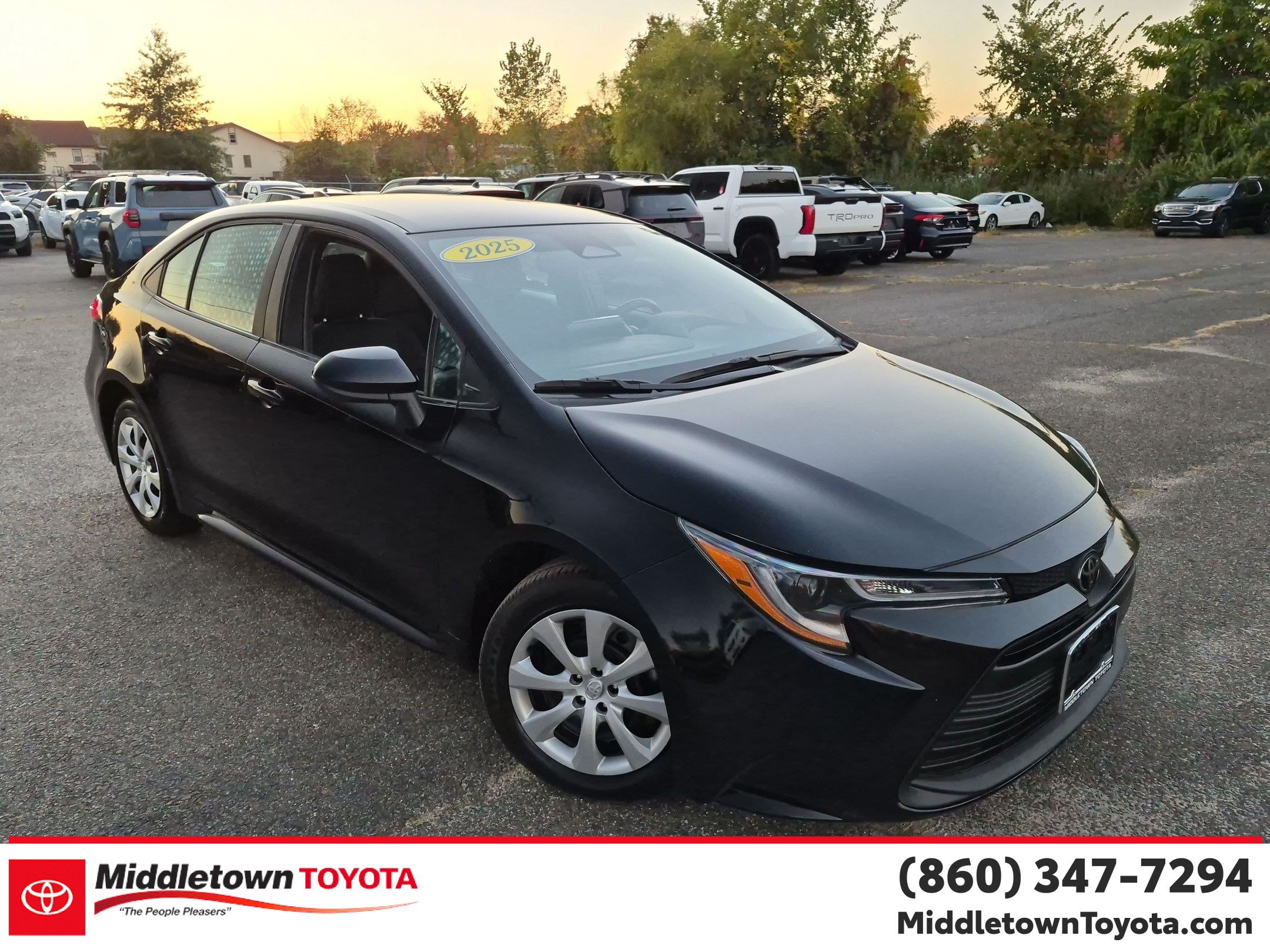 Certified 2025 Toyota Corolla LE FWD image 1