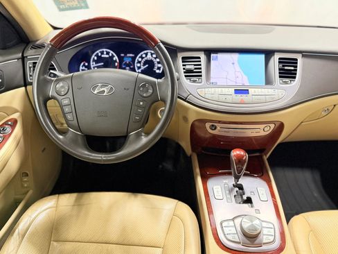 Used 2012 Hyundai Genesis 4.6 image 24