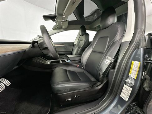 Used 2022 Tesla Model 3 Performance image 4