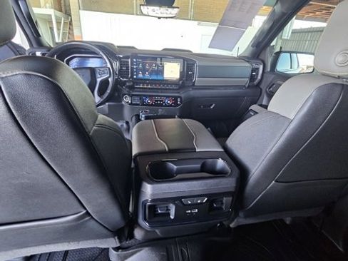 Used 2023 Chevrolet Silverado 1500 ZR2 w/ Technology Package image 16