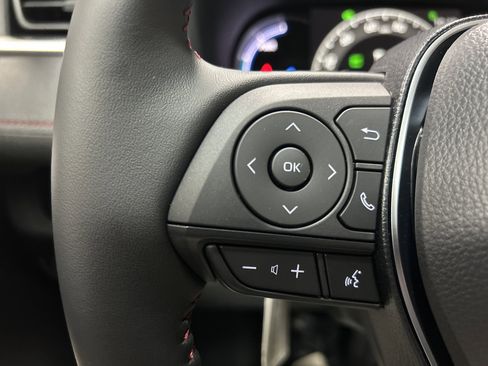 New 2025 Toyota RAV4 SE image 19