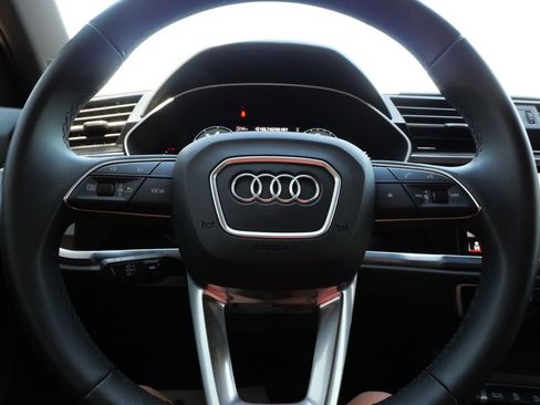 Used 2024 Audi Q3 2.0T Premium Plus AWD/4WD image 28