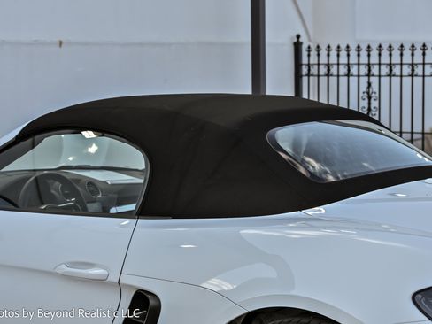 Used 2025 Porsche 718 Boxster image 25