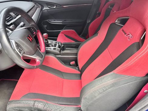 Used 2018 Honda Civic Type R image 10