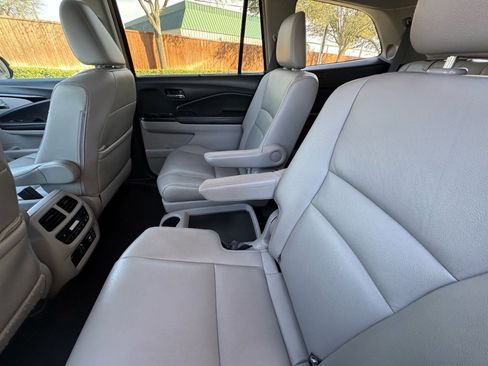 Used 2022 Honda Pilot Touring image 29
