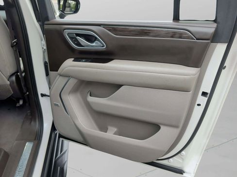 Used 2021 Chevrolet Suburban LT RWD image 35