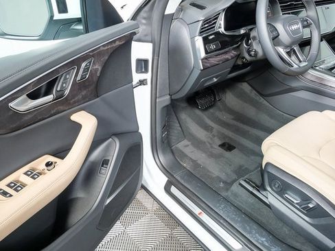 New 2026 Audi Q8 Prestige image 8