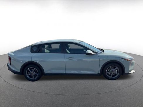 Used 2025 Kia K4 LXS image 16