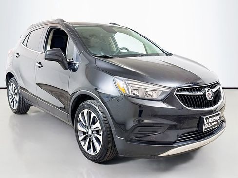 Used 2022 Buick Encore Preferred w/ Safety Package FWD image 3