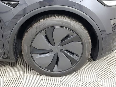 Used 2026 Tesla Model Y Long Range image 14