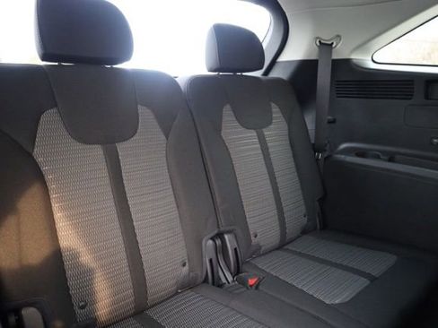 Used 2022 Kia Sorento LX image 33