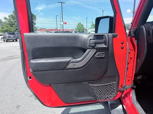 Used 2016 Jeep Wrangler Unlimited Sport w/ Quick Order Package 24S AWD/4WD image 27