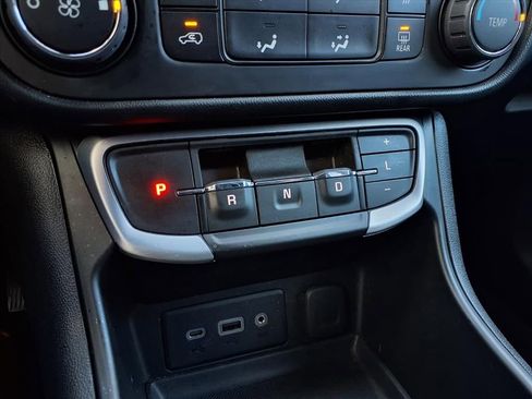 Certified 2023 GMC Terrain SLE w/ Elevation Edition image 10