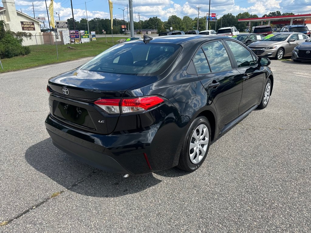 Used 2024 Toyota Corolla LE FWD image 5