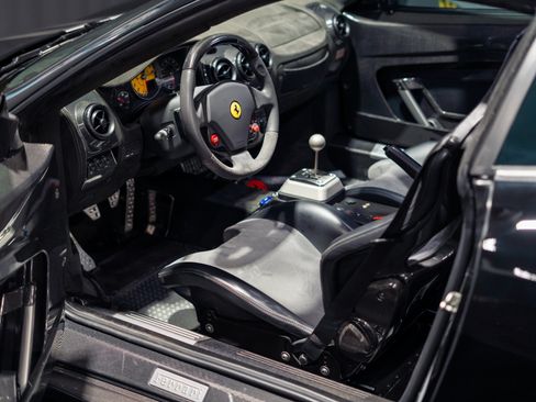 Used 2009 Ferrari F430 Scuderia RWD image 4