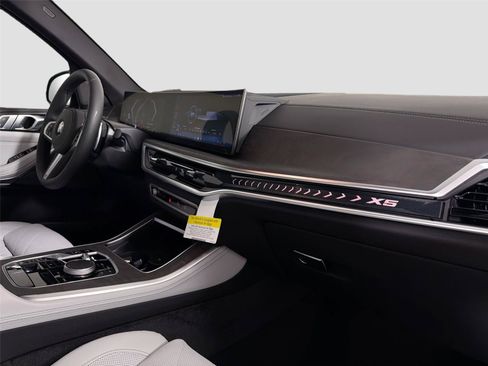 New 2026 BMW X5 xDrive40i AWD/4WD image 28