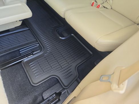 Used 2016 Toyota Highlander Limited w/ Driver Technology Package AWD/4WD image 22