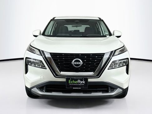 Used 2023 Nissan Rogue SV AWD/4WD image 2
