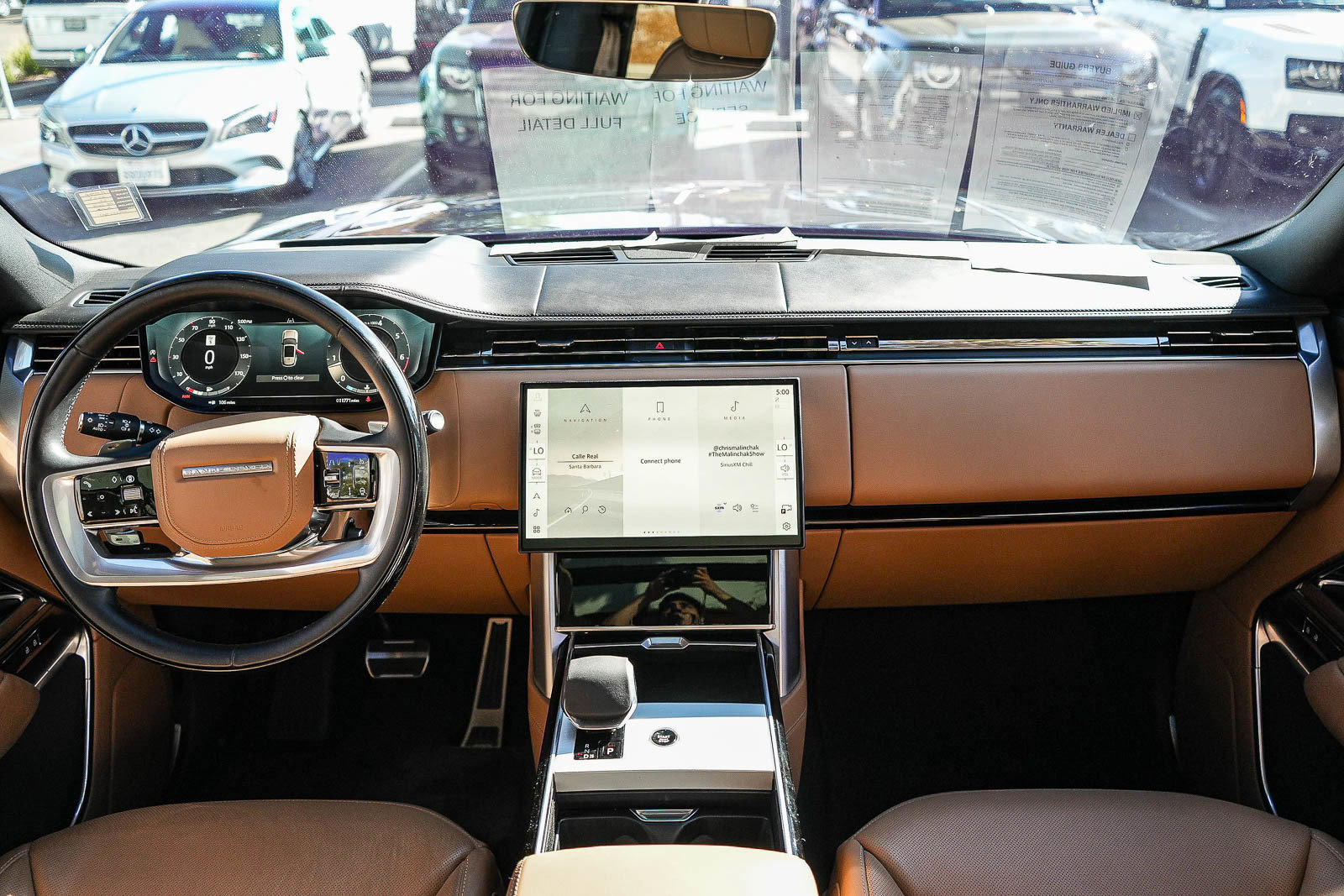 Certified 2026 Land Rover Range Rover Long Wheelbase SE AWD/4WD image 12