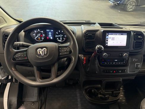 Used 2025 RAM ProMaster 2500 w/ Convenience Group FWD image 14