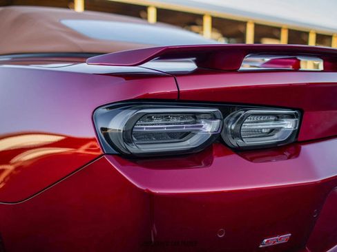 Used 2021 Chevrolet Camaro SS image 58