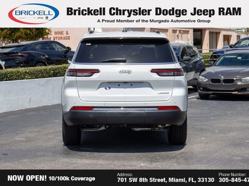 Used 2025 Jeep Grand Cherokee L Laredo image 6