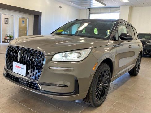 New 2025 Lincoln Corsair Grand Touring w/ Equipment Group 301A image 4