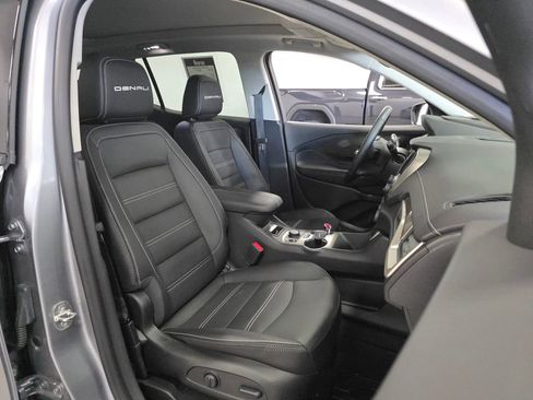 Used 2024 GMC Terrain Denali w/ Denali Premium Package AWD/4WD image 14