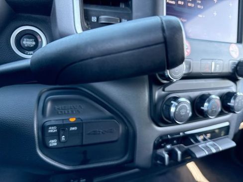 Used 2024 RAM 3500 Big Horn AWD/4WD image 19