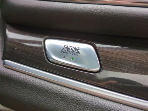 Used 2019 Buick Enclave Premium w/ Experience Buick Package image 29